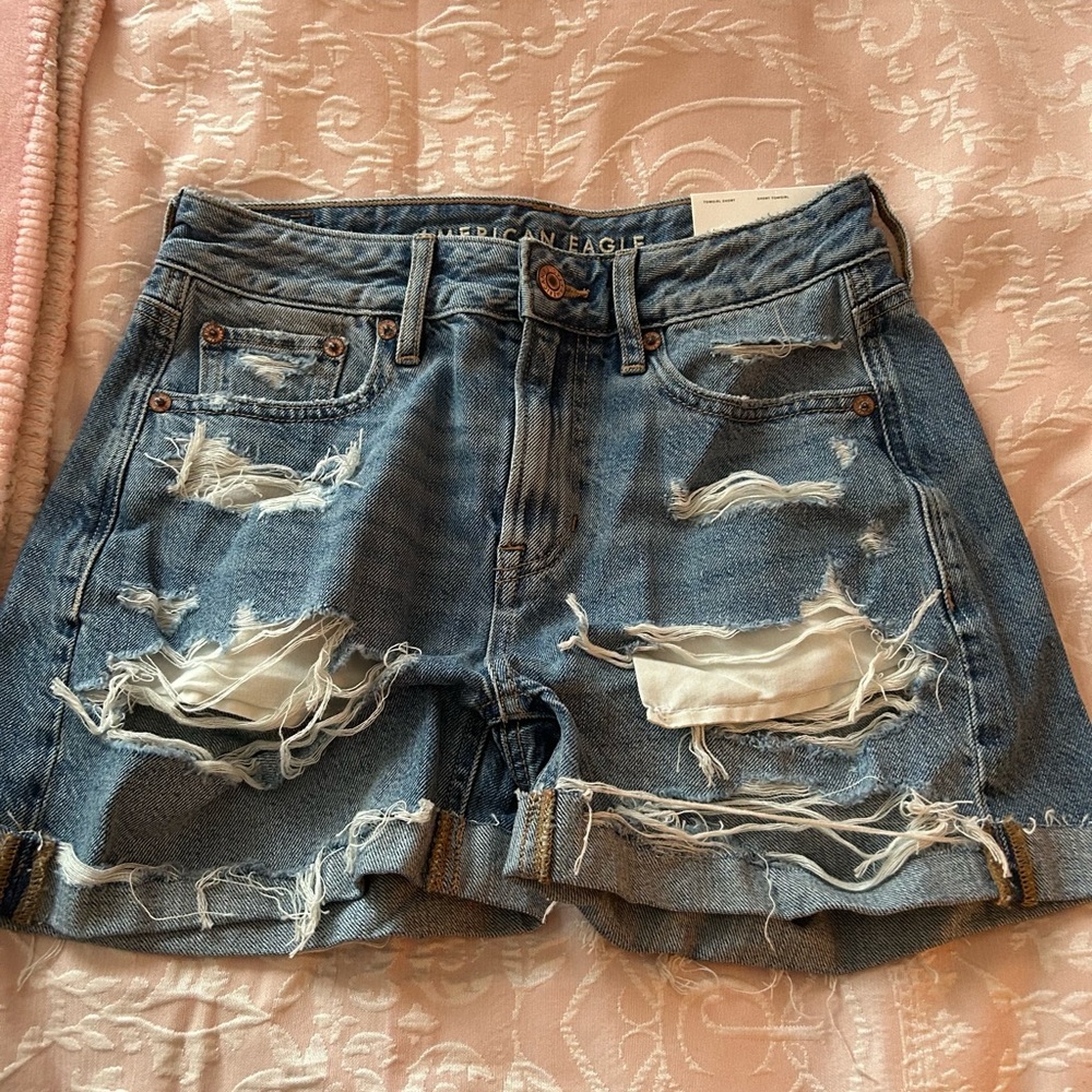 Distressed American Eagle baggy shorts
